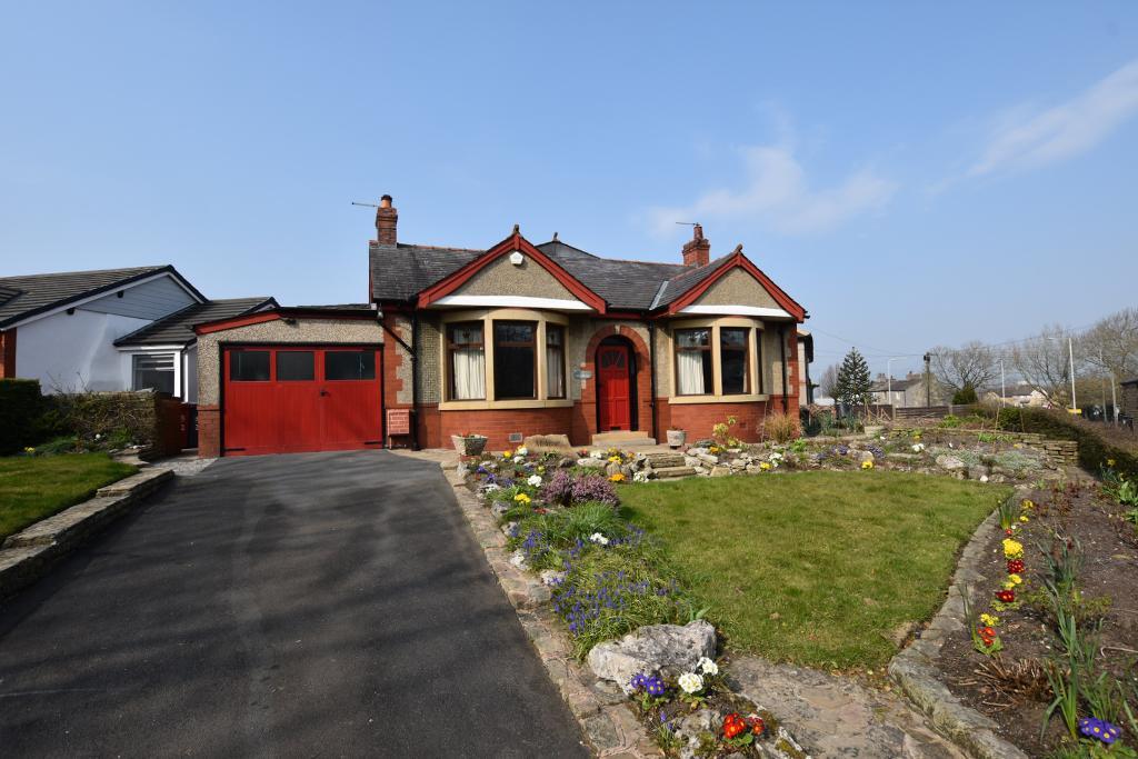 3 Bedroom Bungalow For Sale in Goosebutts Lane, Clitheroe, BB7