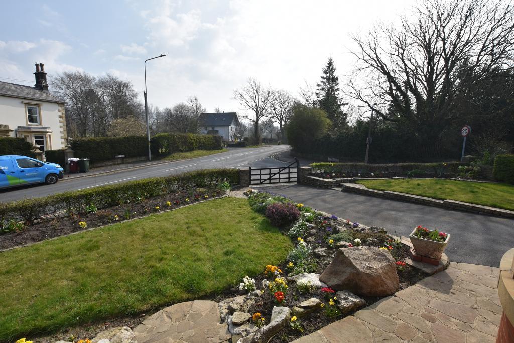 3 Bedroom Bungalow For Sale in Goosebutts Lane, Clitheroe, BB7