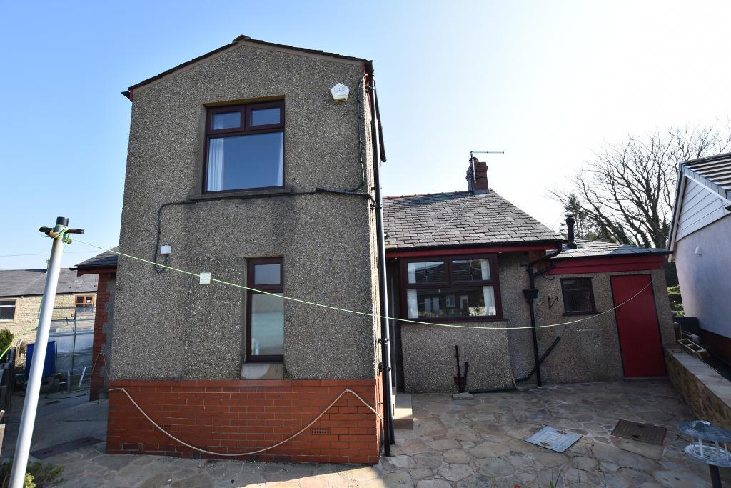 3 Bedroom Bungalow For Sale in Goosebutts Lane, Clitheroe, BB7