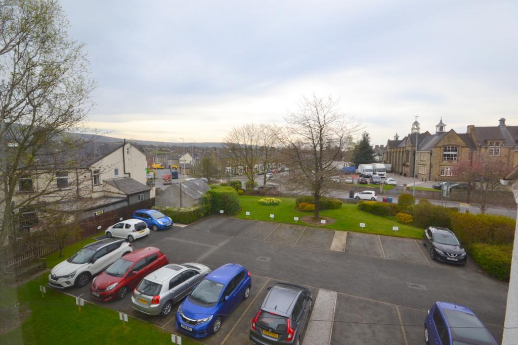 2 Bedroom Apartment For Sale in Well Court, Clitheroe, BB7
