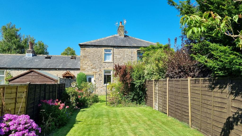2 Bedroom Cottage For Sale in Cowper Place, Sawley, BB7