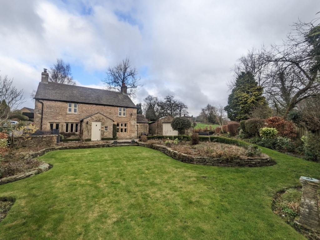 3 Bedroom Detached For Sale in Simonstone Lane, Simonstone, BB12