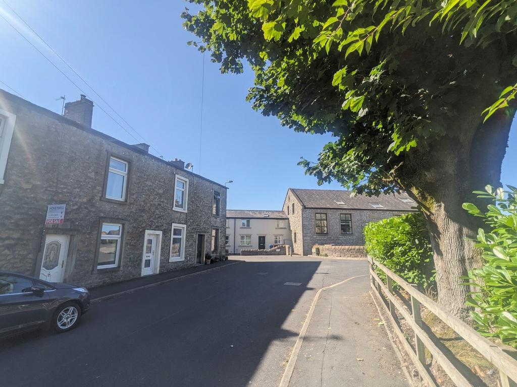 3 Bedroom Cottage For Sale in Union Street, Low Moor, Clitheroe, BB7