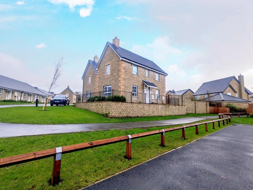 3 Bedroom Detached For Sale in Molland Drive, Clitheroe, BB7