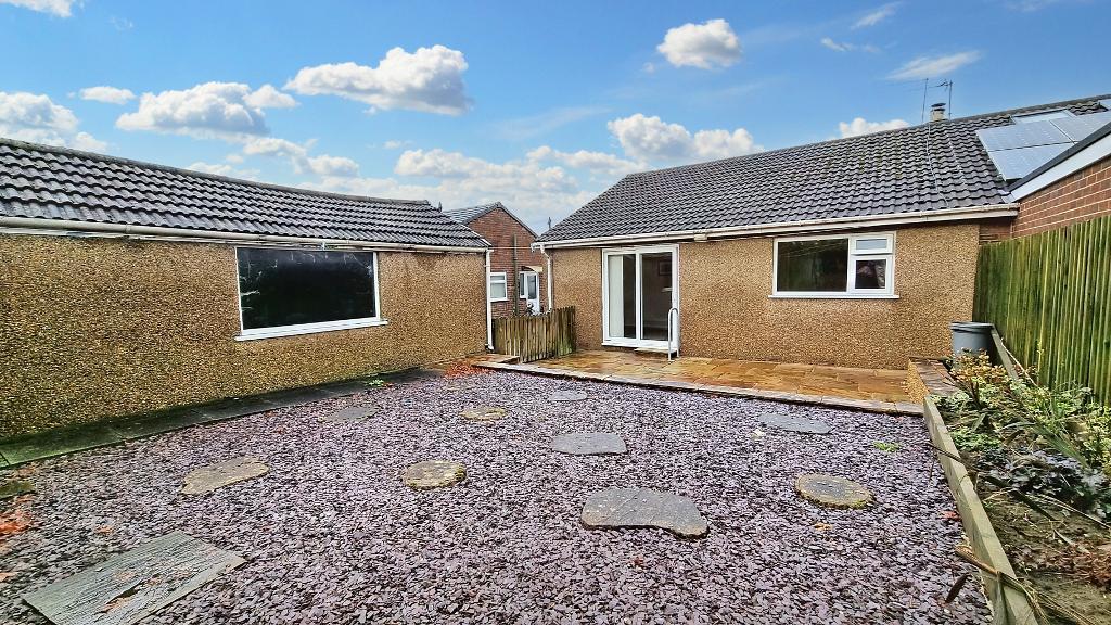 2 Bedroom Bungalow For Sale in Kemple View, Clitheroe, BB7