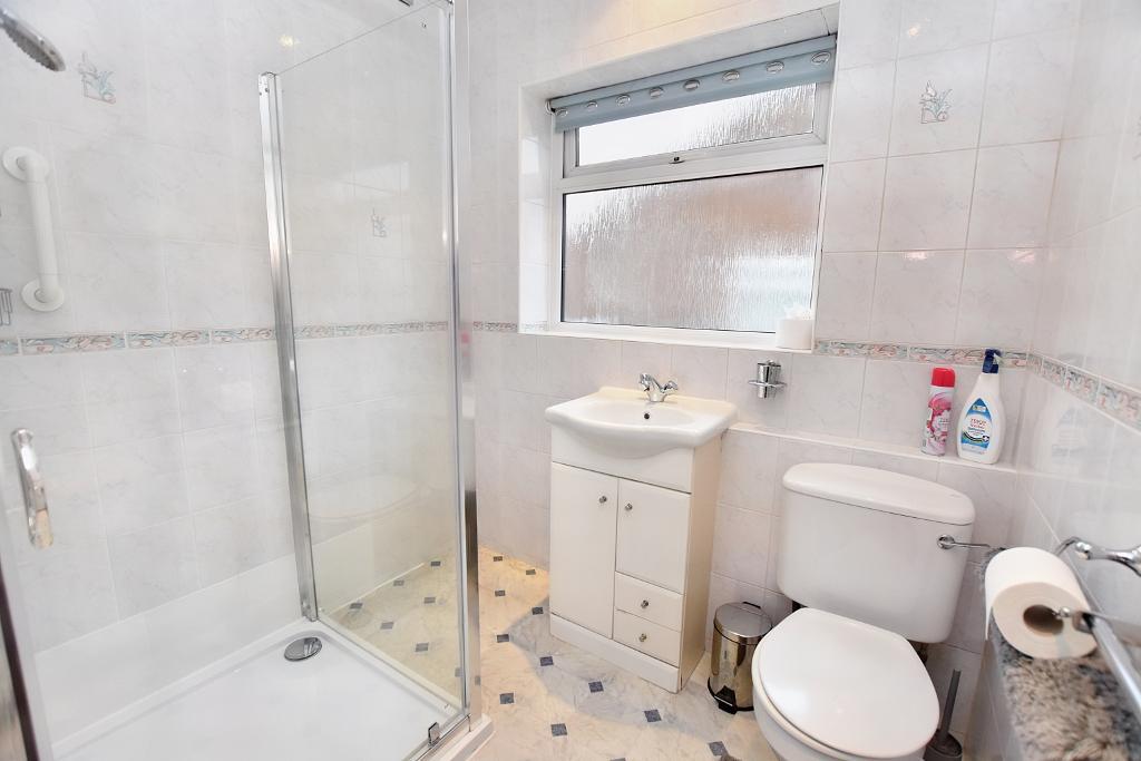 2 Bedroom Bungalow For Sale in Kemple View, Clitheroe, BB7