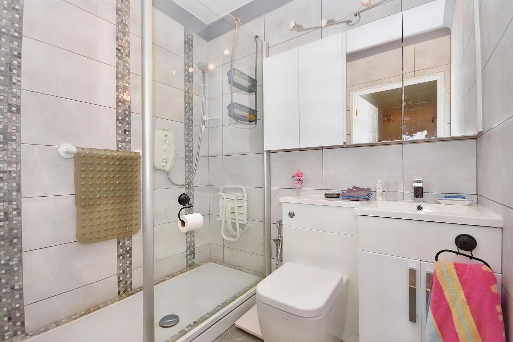 2 Bedroom Apartment For Sale in Well Court, Clitheroe, BB7