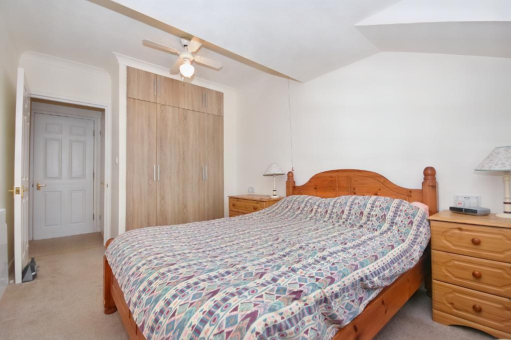 2 Bedroom Apartment For Sale in Well Court, Clitheroe, BB7