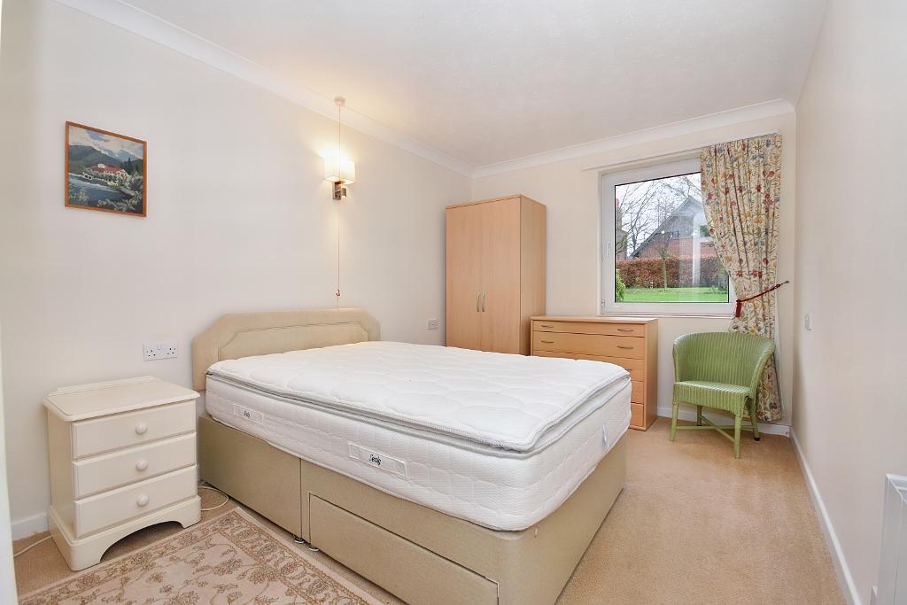 2 Bedroom Apartment For Sale in Well Court, Clitheroe, BB7