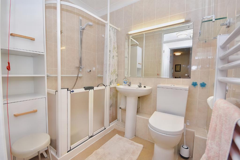 2 Bedroom Apartment For Sale in Well Court, Clitheroe, BB7