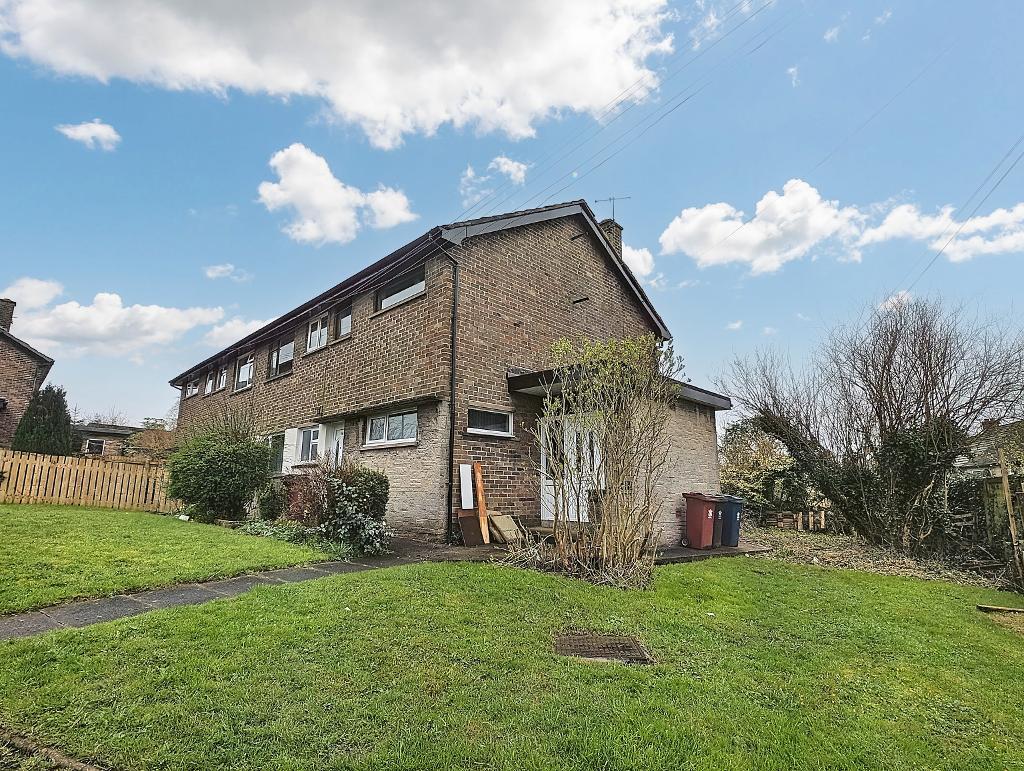 2 Bedroom Apartment For Sale in Highfield Road, Clitheroe, BB7