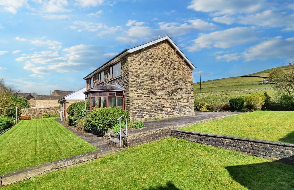 4 Bedroom Detached For Sale in Gisburn Road, Blacko, BB9