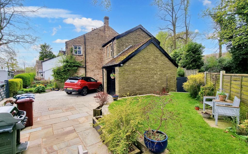 4 Bedroom SemiDetached For Sale in Whalley Road, Sabden, BB7