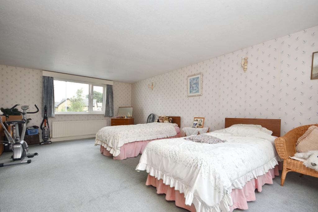 4 Bedroom Detached For Sale in Edisford Road, Clitheroe, BB7