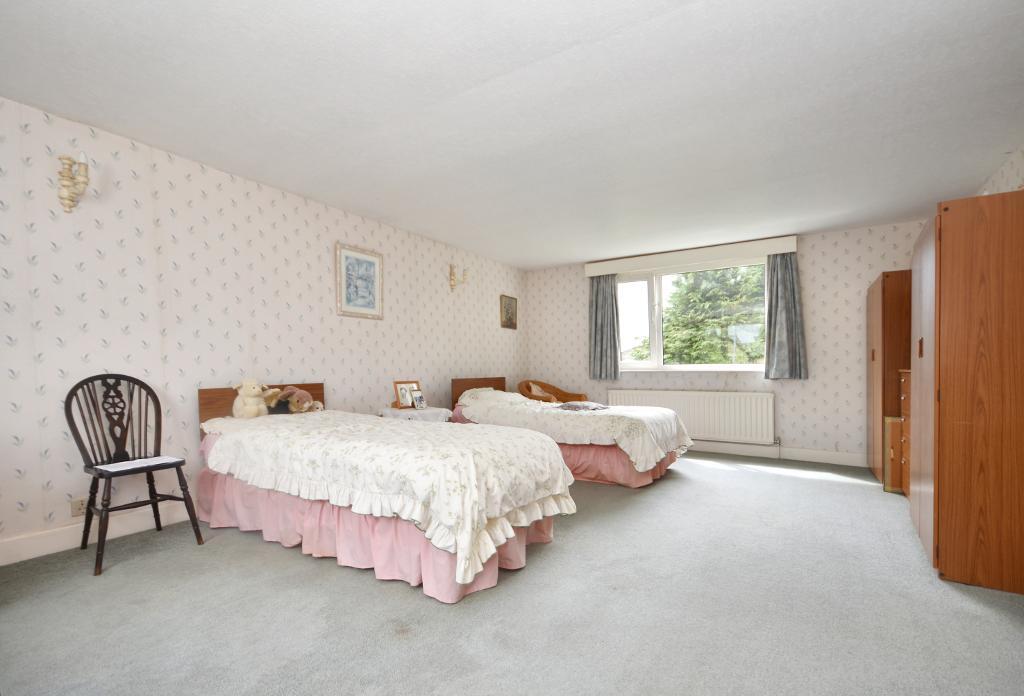 4 Bedroom Detached For Sale in Edisford Road, Clitheroe, BB7