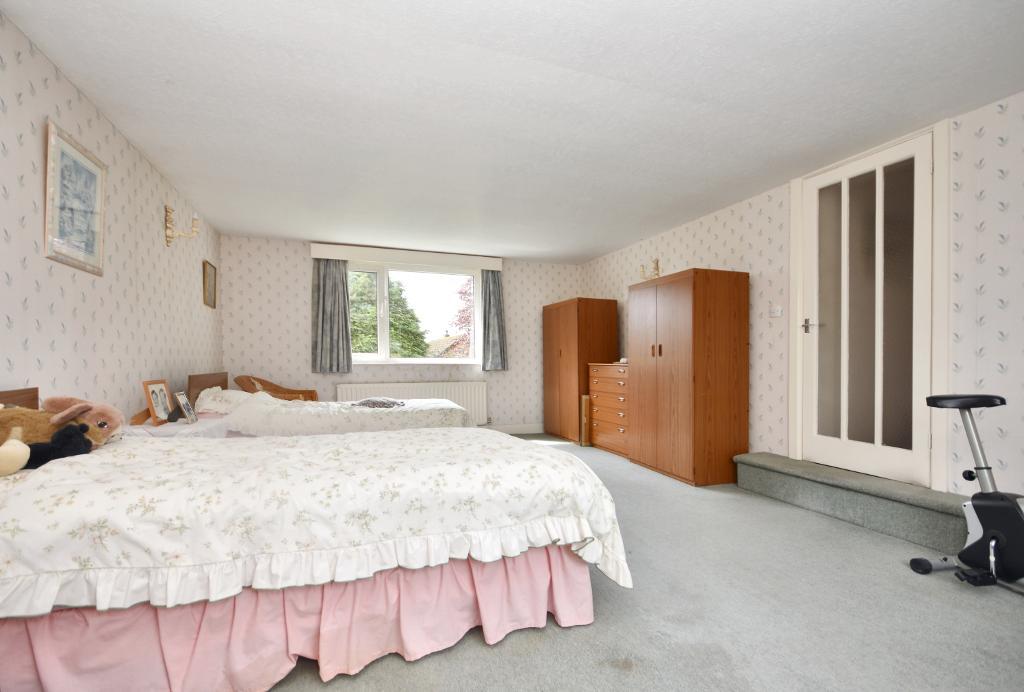 4 Bedroom Detached For Sale in Edisford Road, Clitheroe, BB7