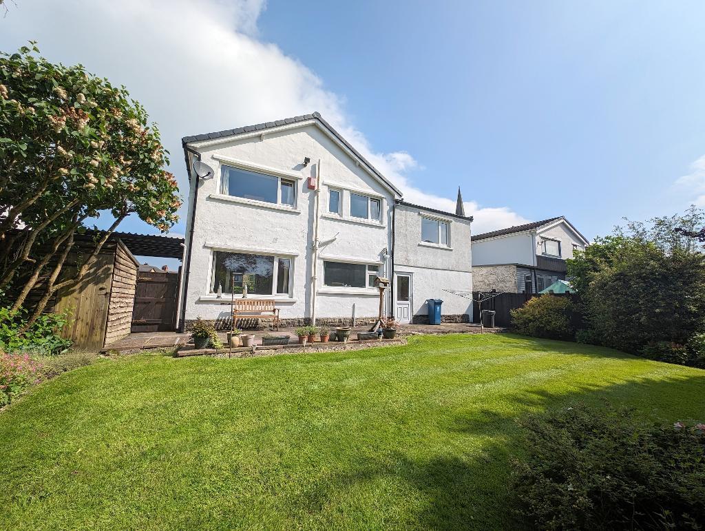 4 Bedroom Detached For Sale in Edisford Road, Clitheroe, BB7