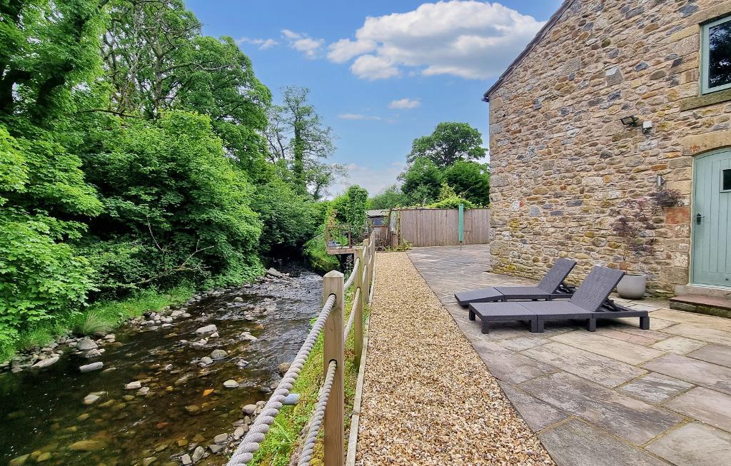 3 Bedroom Detached For Sale in Settle Road, BoltonbyBowland, BB7