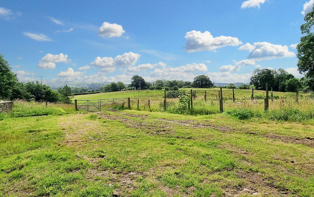 4 Bedroom Barn Conversion For Sale in Clitheroe Road, Mitton, Clitheroe