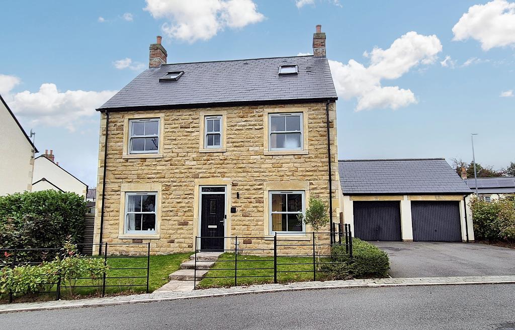 Loach Field Close, Hurst Green, BB7 9ZF