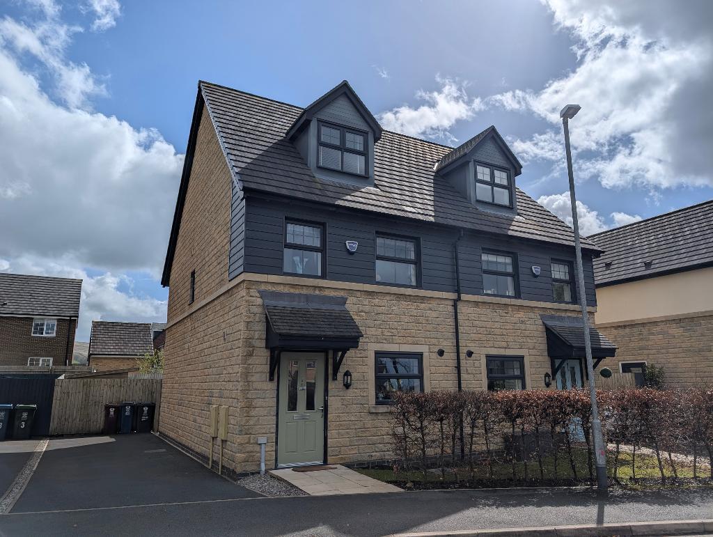 Higher Standen Drive, CLITHEROE, BB7 1FT